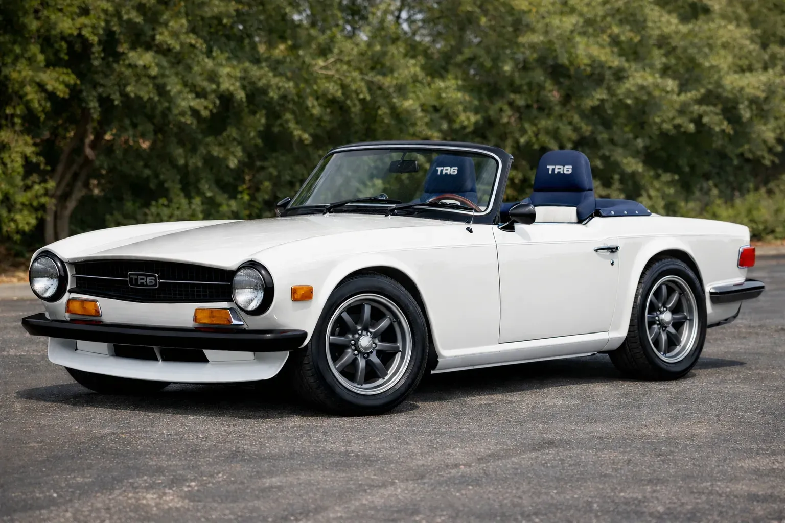 White Triumph TR6 roadster